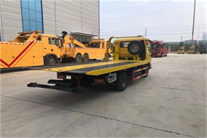 张山营非事故拖车