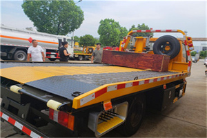 张山营附近拖车电话号码服务